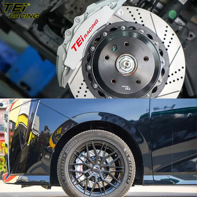 qualité  Front 6 piston and rear 4 piston caliper BBK auto brake system For Trumpchi M8 18 inch rim Usine